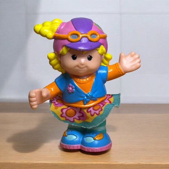 5 Fisher Price Little People Bendable Figures 3" - Picture 8 of 11